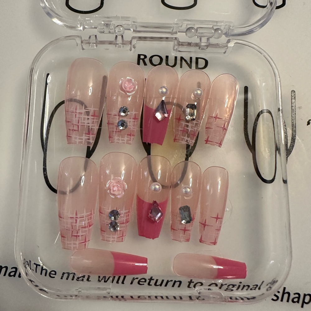 Glam Pink Press-On Nails with Sparkling Gem Accents 💖✨